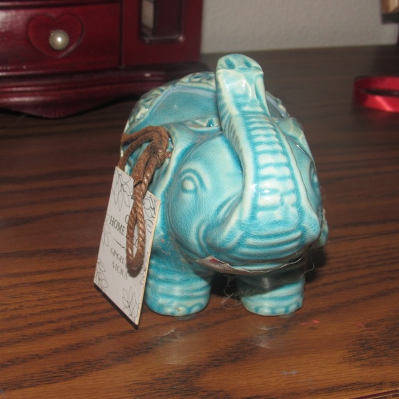 New GC Home Decor Elephant - Picture 5 of 5
